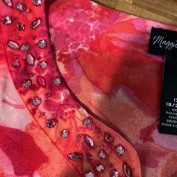 Maggie Barnes Beaded Asymmetrical Long Sleeve Blouse 1X - Picture 12 of 14